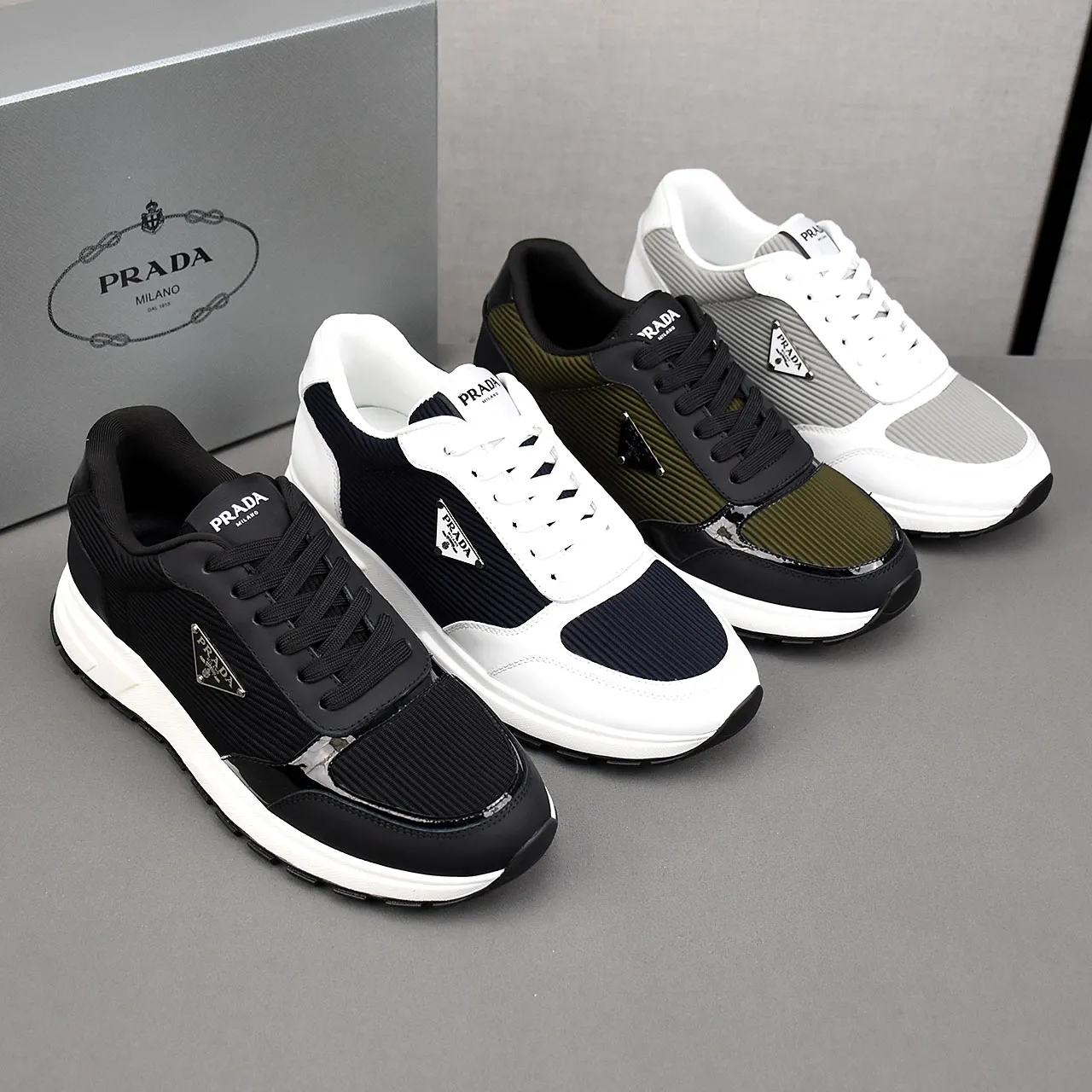 PP460👟👟👟Prada/Prada Prax men's series casual sports shoes Prax sports shoes combine style and comfort, with a unique sports design defined by exquisite materials and details. Fashionable, casual and versatile, it is decorated with an enameled triangle logo on the outside, a Prada Milano printed logo on the tongue, and a 2.5cm lightweight two-tone rubber sole for a comfortable wearing experience! Size: 38-39-40-41-42-43-44 standard leather shoe size